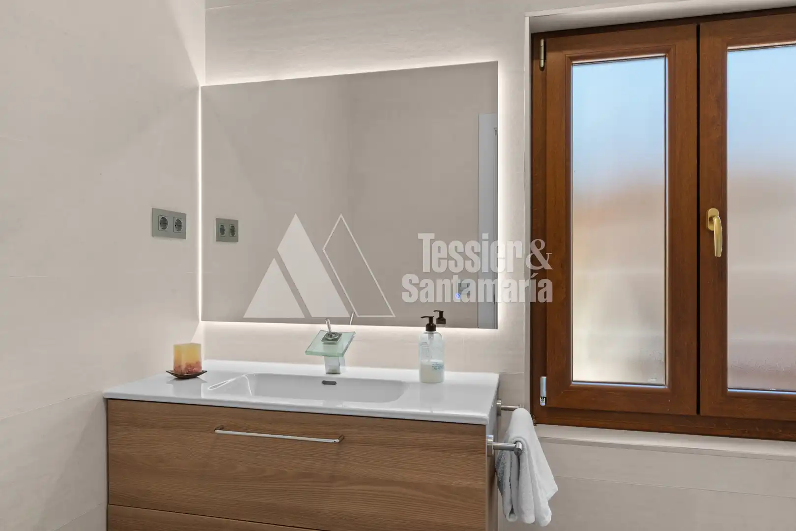 Baño de Casa o chalet en venta en Castrillón con Calefacción, Jardín privado y Terraza