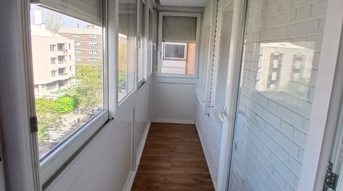 Foto 2 de Piso de alquiler en Calle de Añastro, Apóstol Santiago, Madrid Capital