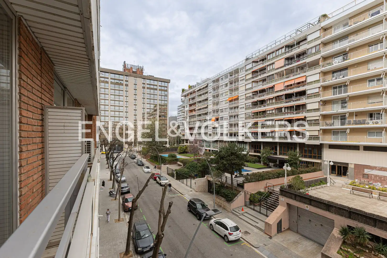 Exterior view of Flat for sale in Barcelona  with Air Conditioner, Heating and Private garden