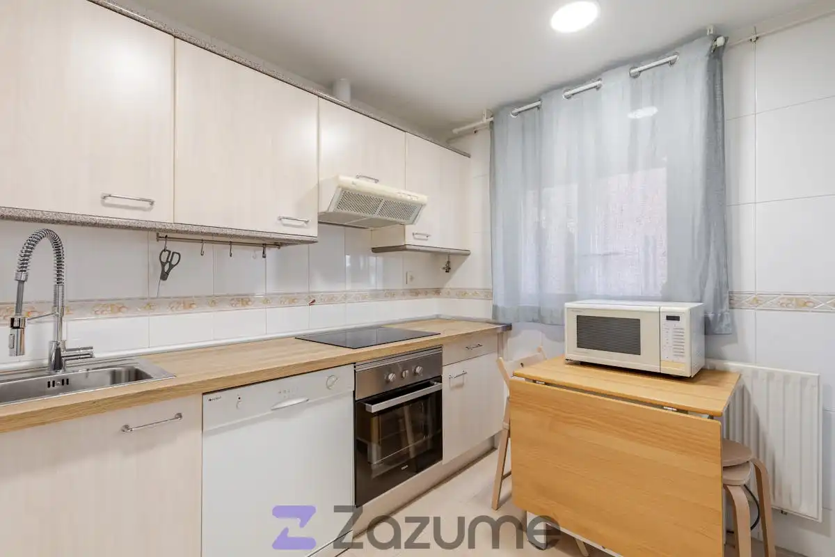 Cocina de Piso de alquiler en Móstoles con Aire acondicionado, Calefacción y Parquet