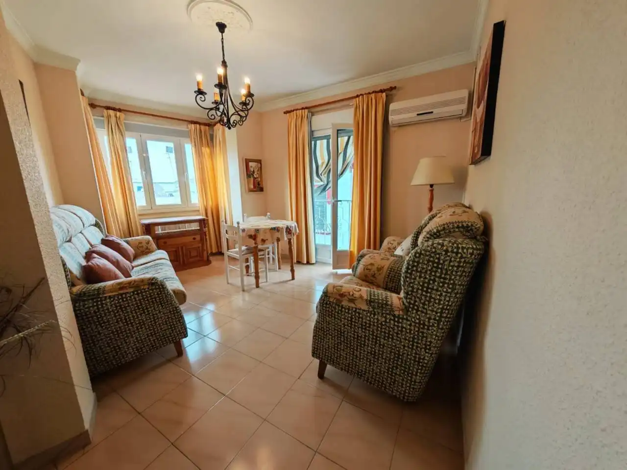 Sala de estar de Piso en venta en Huétor Tájar con Aire acondicionado, Calefacción y Terraza