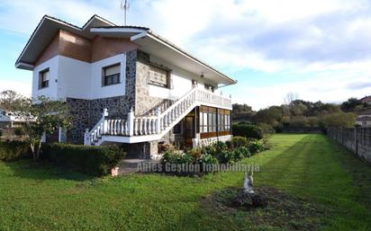 Jardí de Casa o xalet en venda en Siero