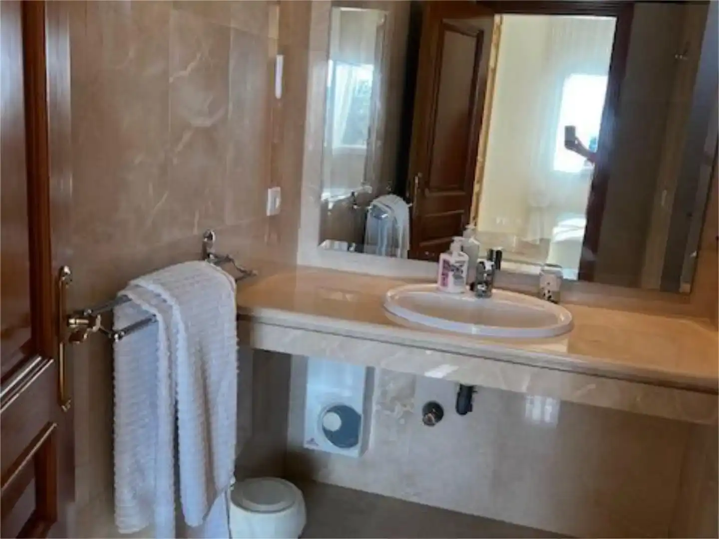 Badezimmer von Wohnung zur Miete in Marbella mit Klimaanlage, Privatgarten und Möbliert