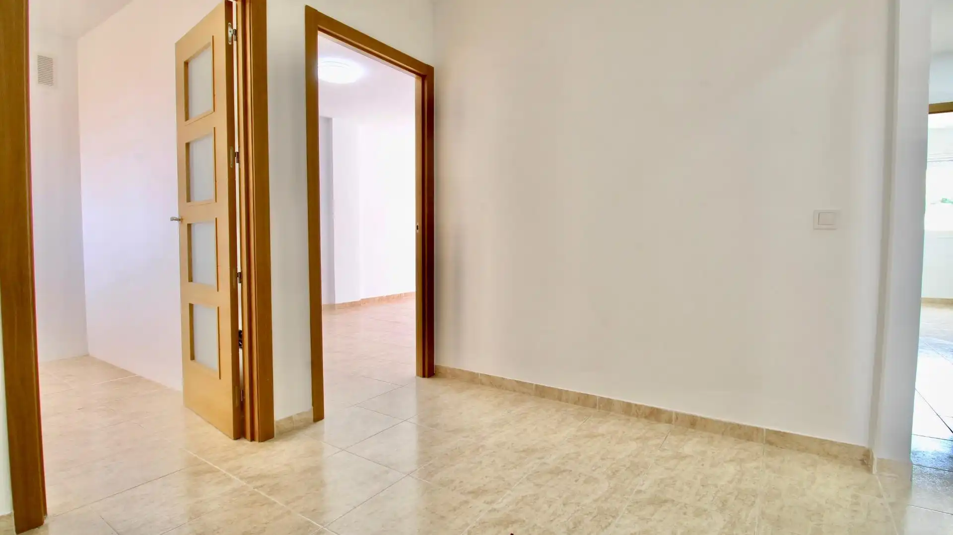 Piso en venta en Roquetas de Mar con Jardín privado, Terraza y Piscina comunitaria