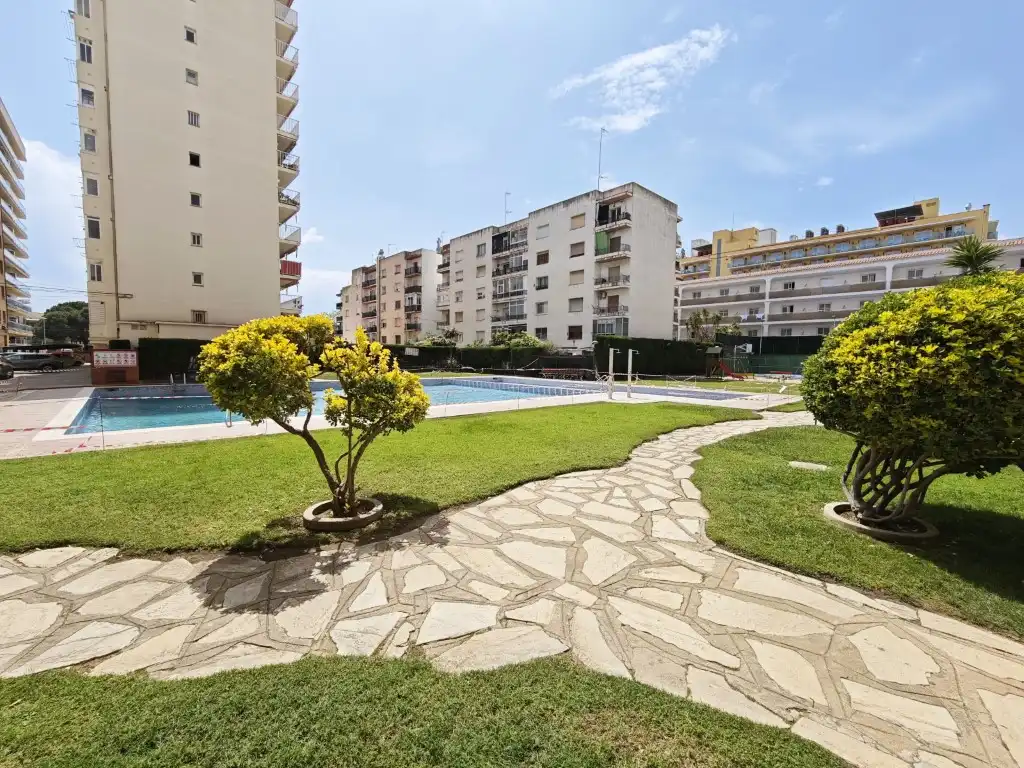 Schwimmbecken von Wohnungen zur Miete in Malgrat de Mar