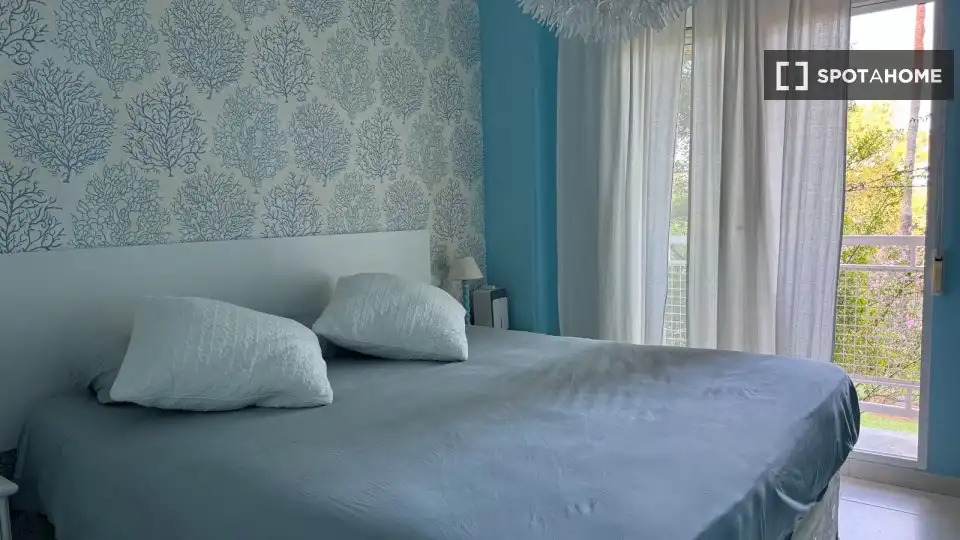 Bedroom of Flat for rent in Oliva  with Air Conditioner, Heating and Furnished