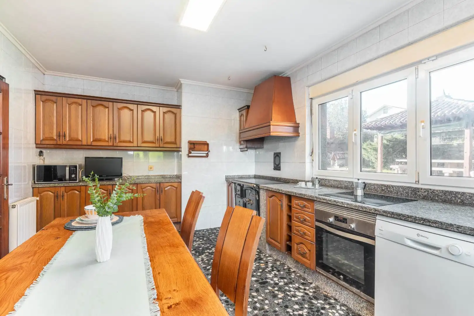 Cocina de Casa o chalet en venta en Carreño con Calefacción, Jardín privado y Trastero