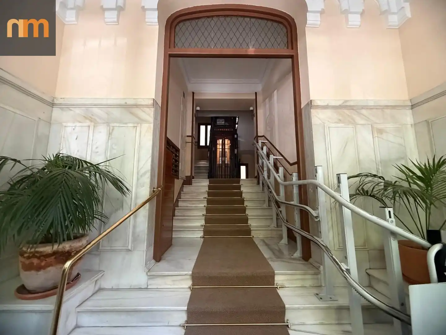 Ground floor for sale in Madrid  with Air Conditioner and Heating