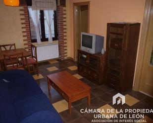 Living room of Flat for sale in León Capital   with Heating and Furnished