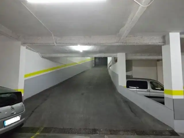 Parkplatz von Garage zum Verkauf in Barcelona