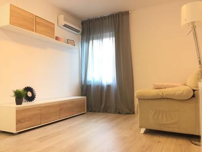 Bedroom of Flat to rent in  Zaragoza Capital