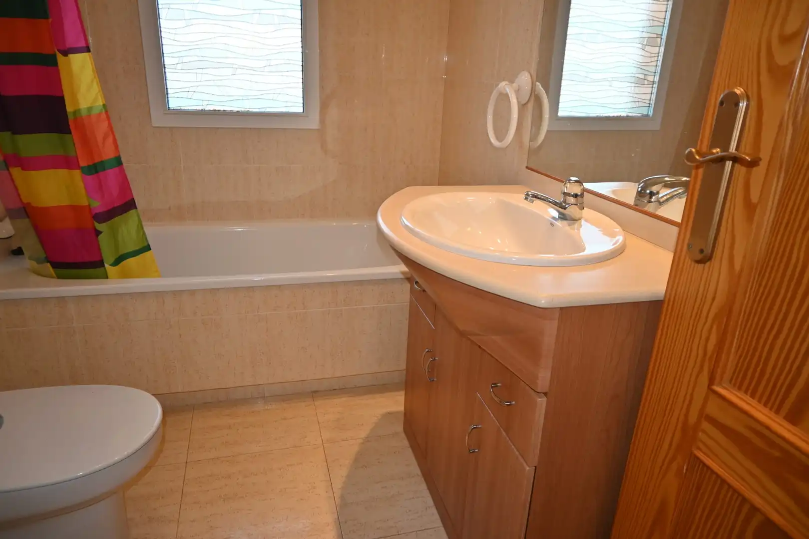 Baño de Apartamento en venta en La Manga del Mar Menor con Terraza, Amueblado y Horno