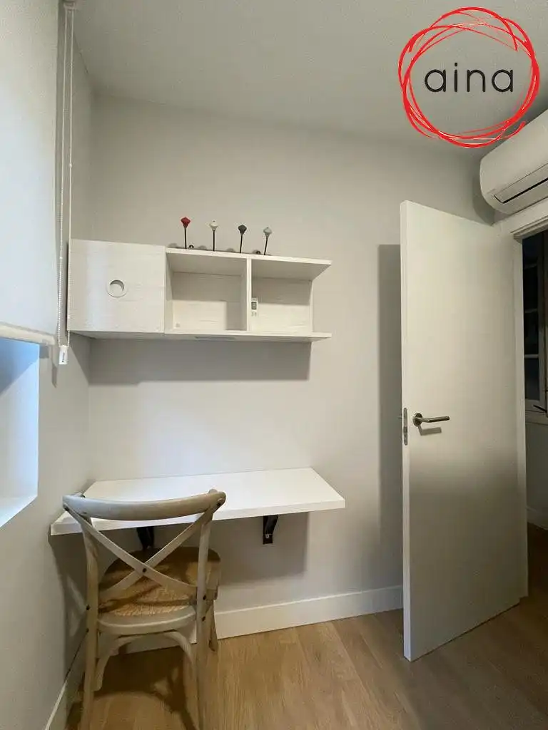 Bedroom of Flat for sale in  Pamplona / Iruña  with Air Conditioner, Furnished and Balcony