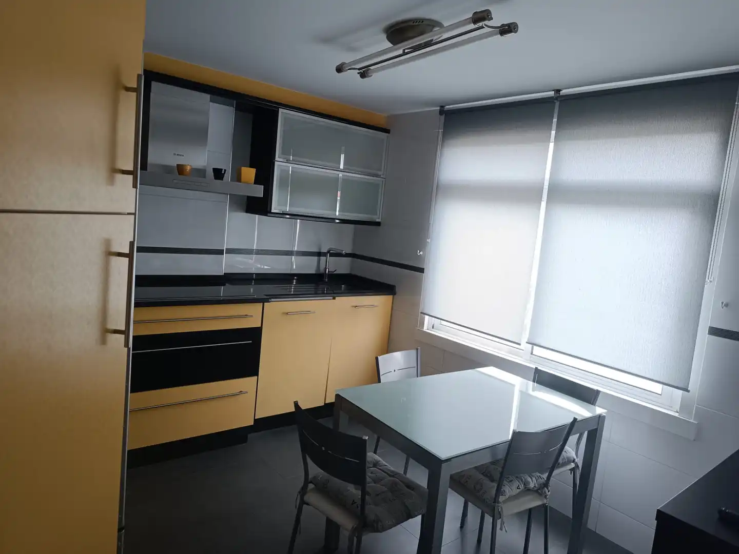 Cocina de Dúplex en venta en Arteixo con Calefacción, Amueblado y Horno