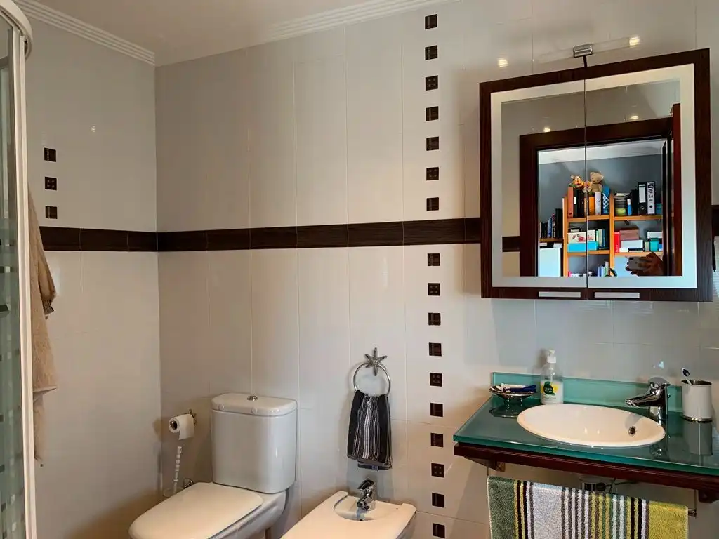 Baño de Casa o chalet en venta en L'Alfàs del Pi con Aire acondicionado, Calefacción y Jardín privado