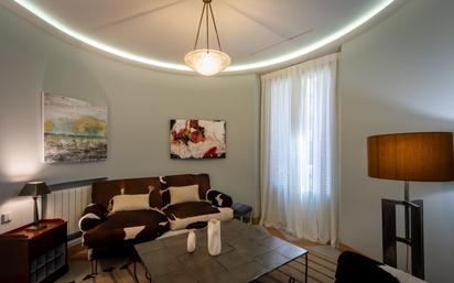 Living room of Flat to rent in  Madrid Capital  with Air Conditioner, Heating and Parquet flooring