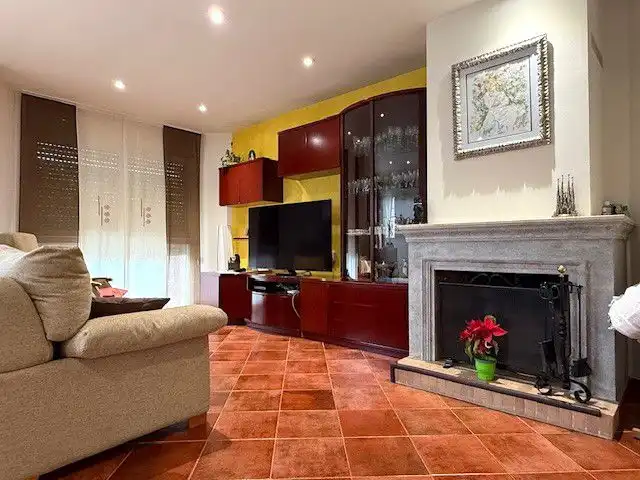 Sala de estar de Casa o chalet en venta en Sant Boi de Llobregat con Aire acondicionado, Calefacción y Jardín privado