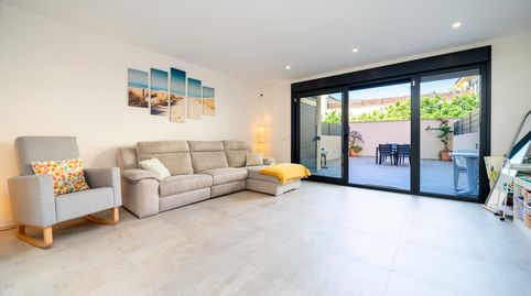 Dúplex moderno con amplia terraza, aparcamiento y trastero en Lloseta