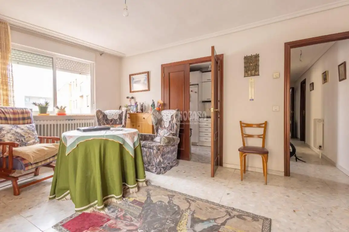 Flat for sale in Villares de la Reina  with Heating