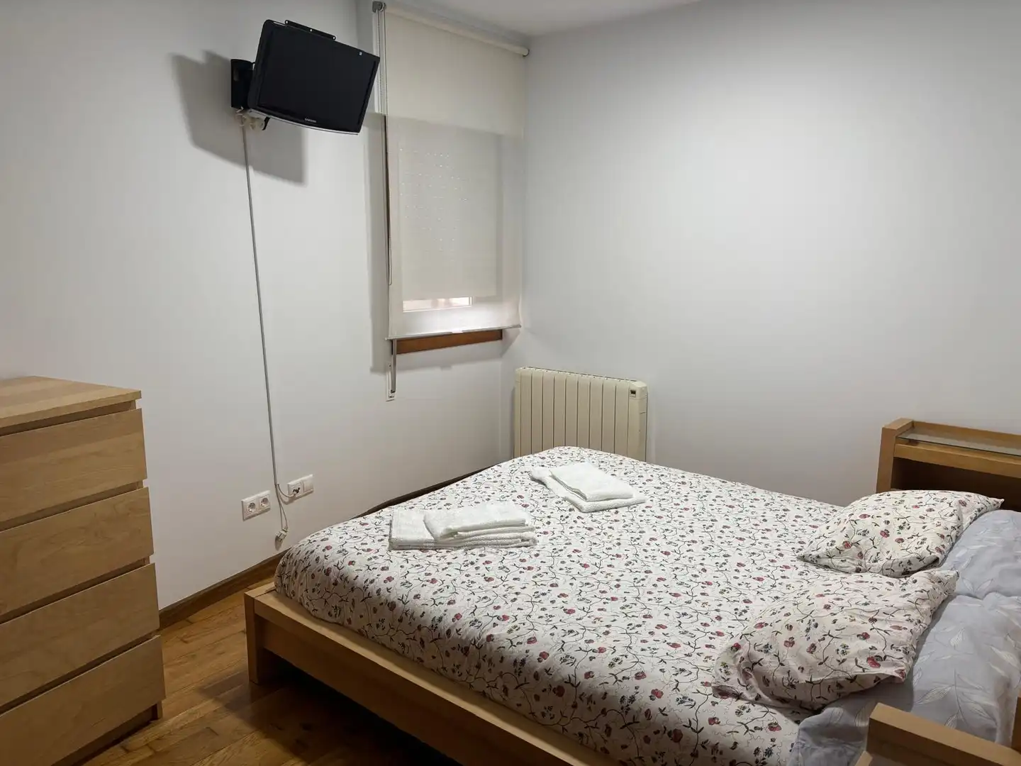 Habitación de Piso en venta en Ponteceso con Calefacción, Parquet y Amueblado