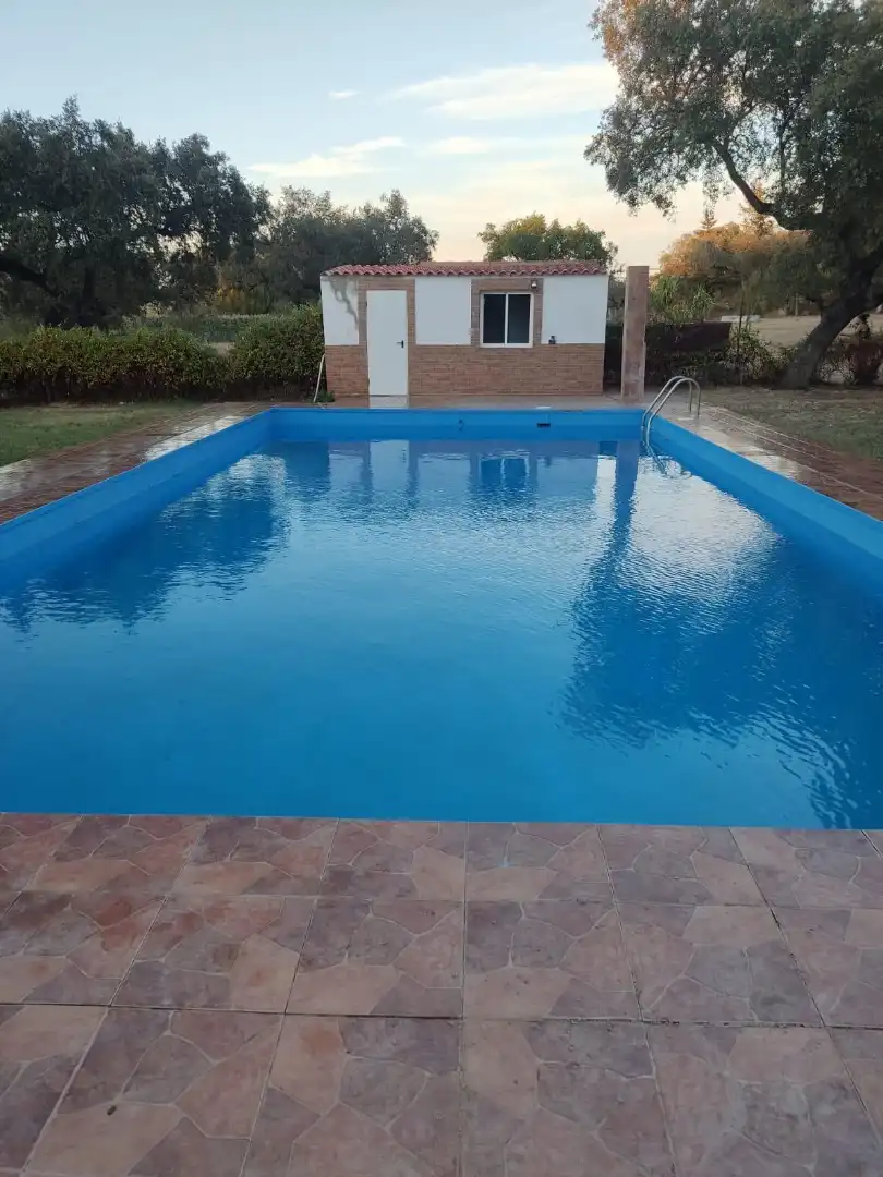 Schwimmbecken von Haus oder Chalet zum Verkauf in Badajoz mit Privatgarten, Terrasse und Abstellraum