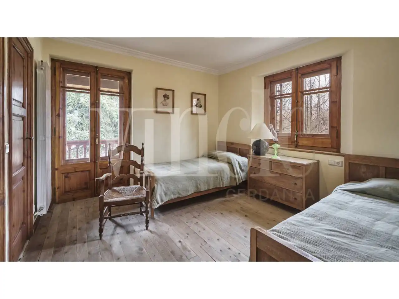 Bedroom of Houses for sale in Puigcerdà  with Heating, Private garden and Parquet flooring