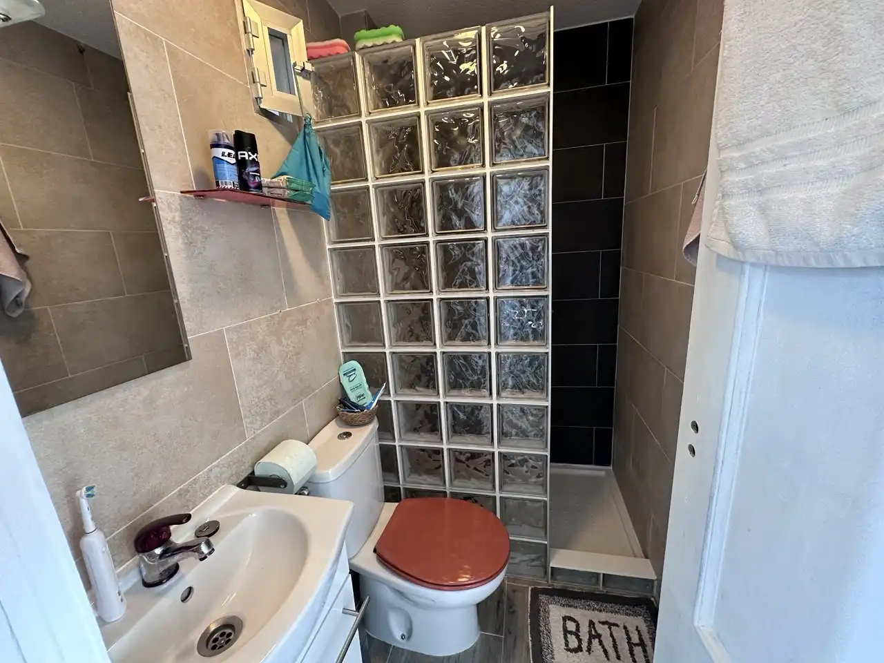 Baño de Estudio en venta en Torrevieja con Calefacción, Amueblado y Horno