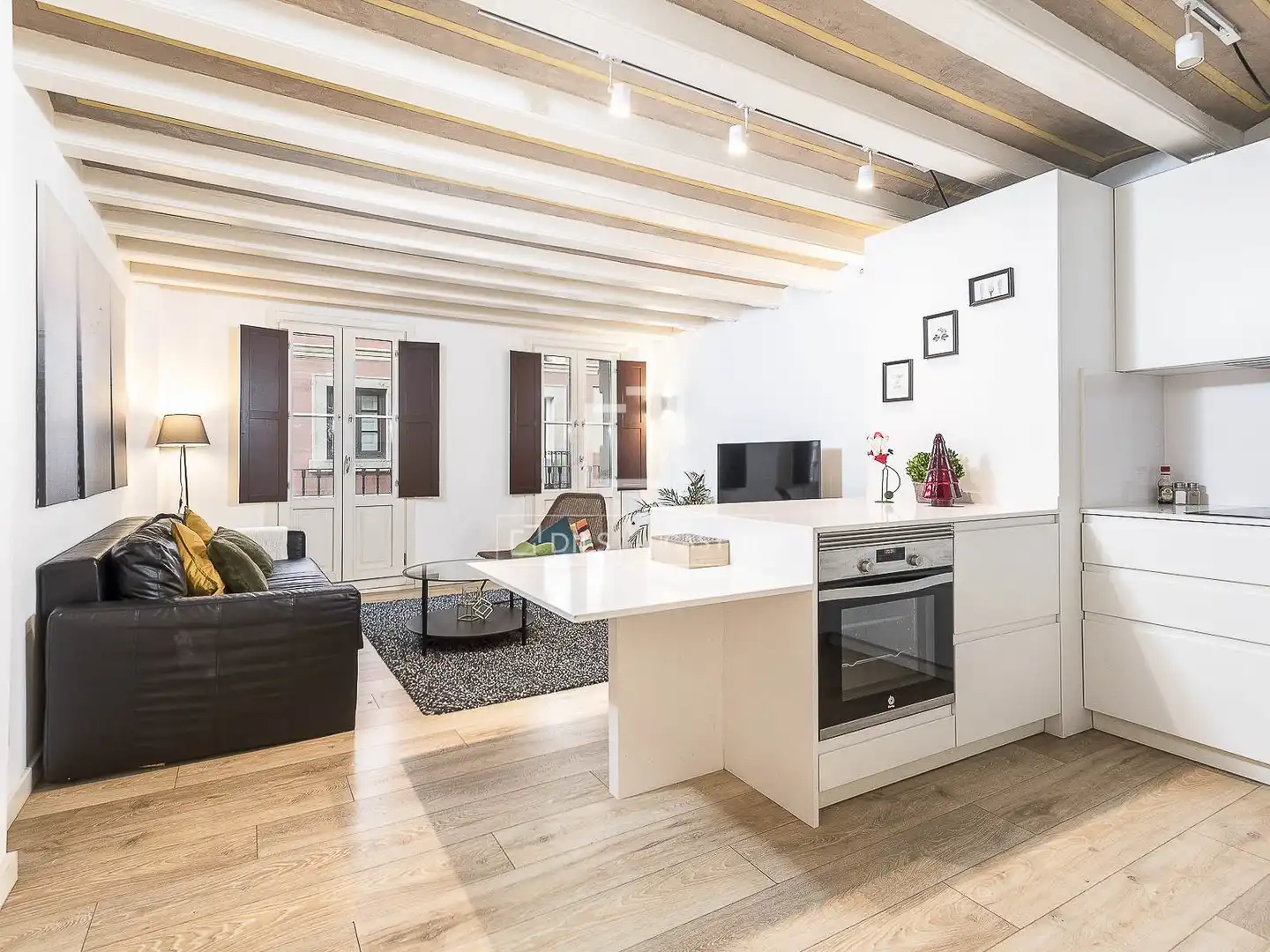 Cuina de Pis en venda en Barcelona amb Aire condicionat, Calefacció i Parquet