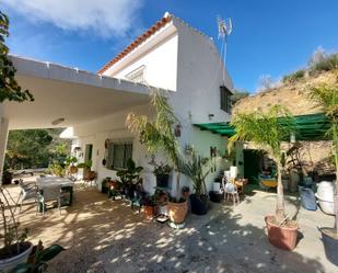 Vista exterior de Finca rústica en venda en Casarabonela amb Jardí privat, Terrassa i Moblat