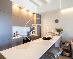 Kitchen of Flat to rent in  Barcelona Capital  with Air Conditioner, Terrace and Balcony