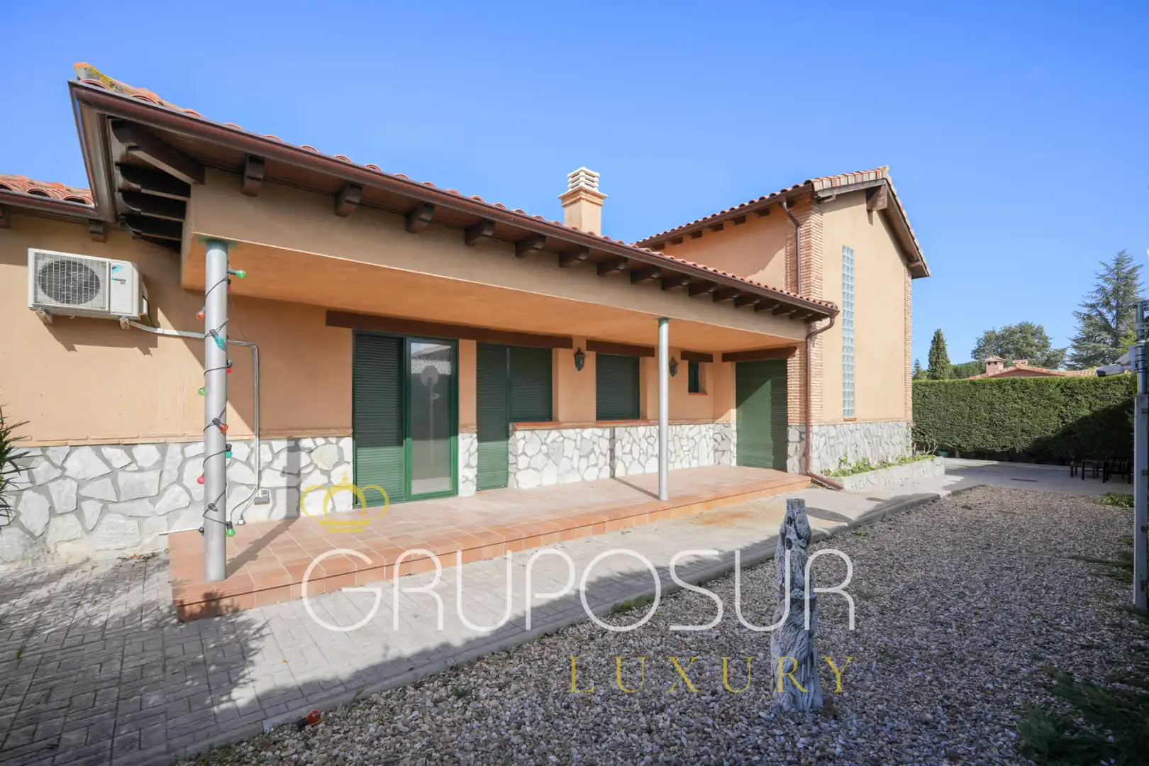 Vista exterior de Casa o xalet en venda en Boecillo amb Aire condicionat, Calefacció i Jardí privat