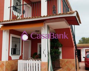 Vista exterior de Casa o xalet en venda en  Córdoba Capital amb Aire condicionat, Terrassa i Piscina