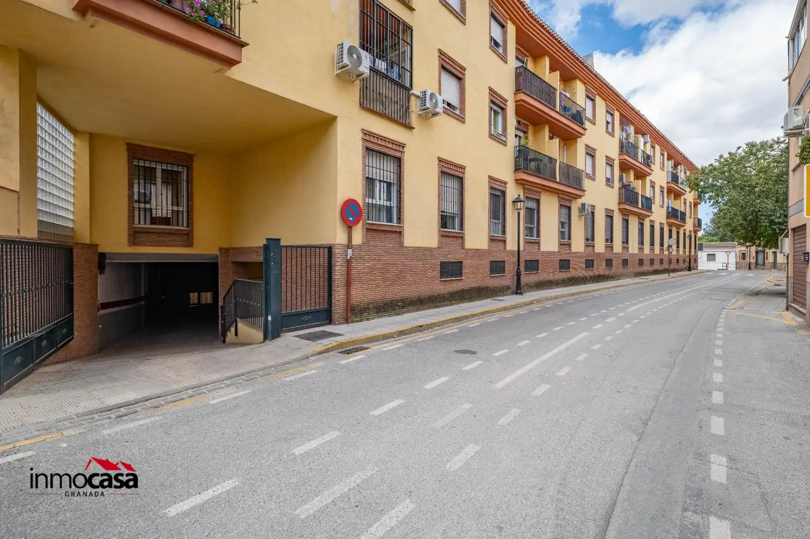 Außenansicht von Wohnung zum Verkauf in Ogíjares mit Terrasse