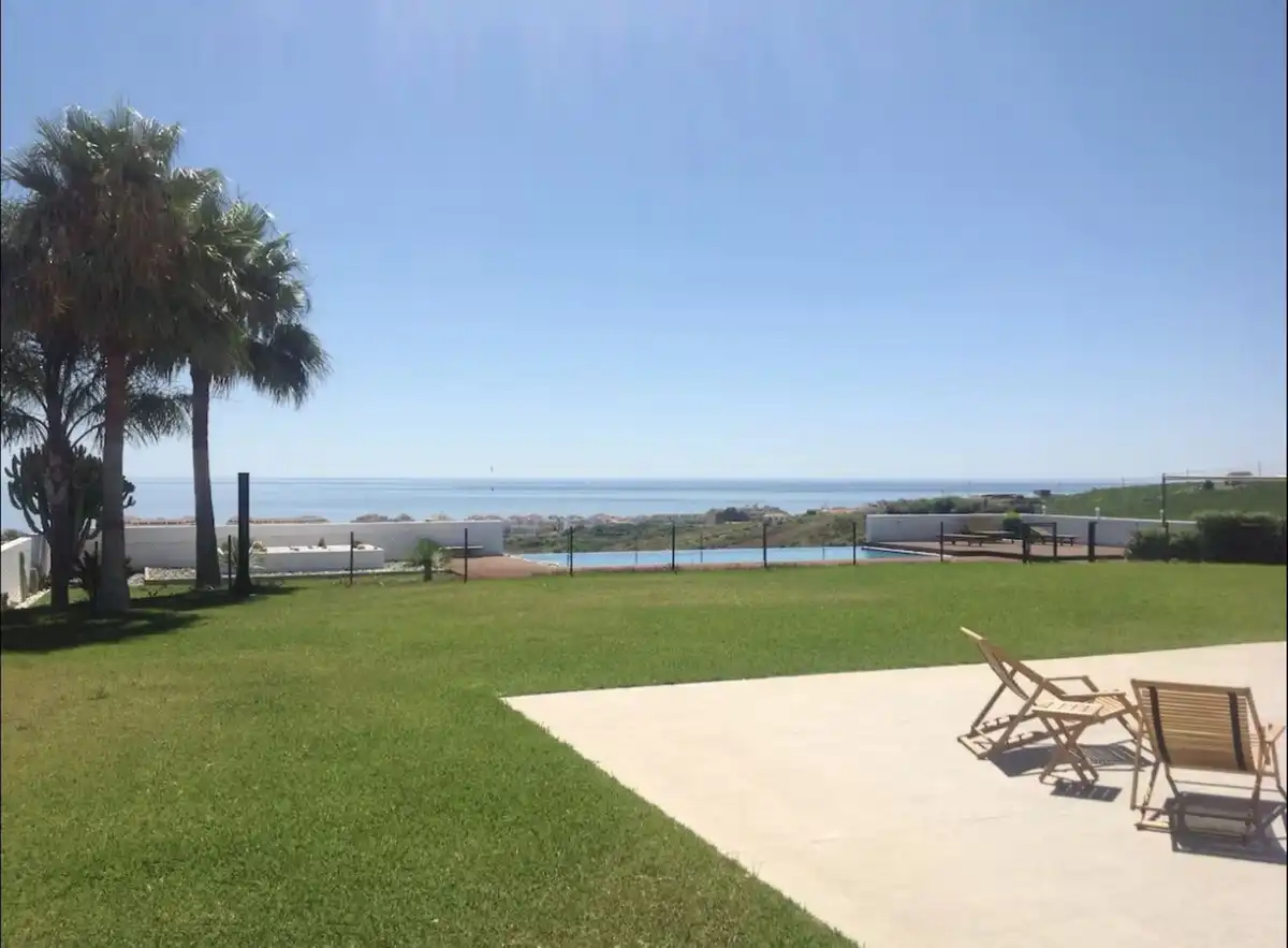 Chalet con piscina en venta en Manilva Pueblo, imagen 2