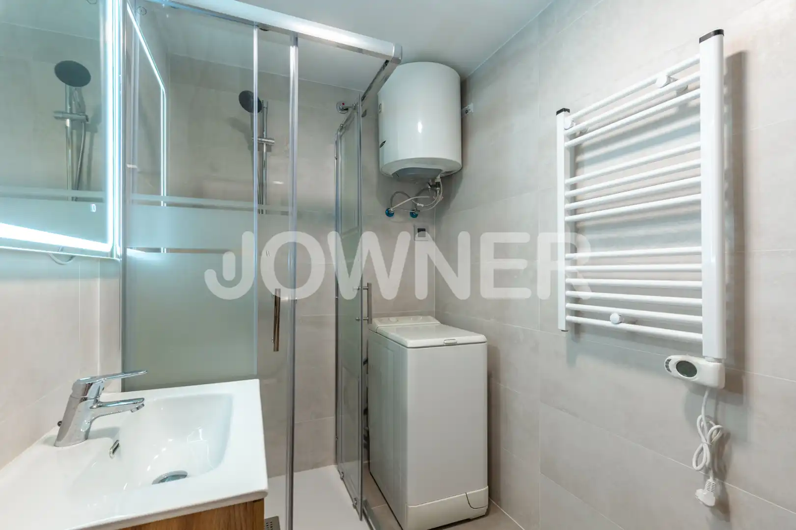 Baño de Estudio de alquiler en Madrid con Aire acondicionado, Calefacción y Horno