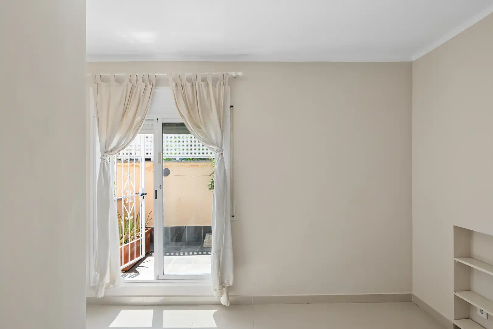 Dormitori de Casa o xalet en venda en Barcelona amb Aire condicionat, Calefacció i Terrassa