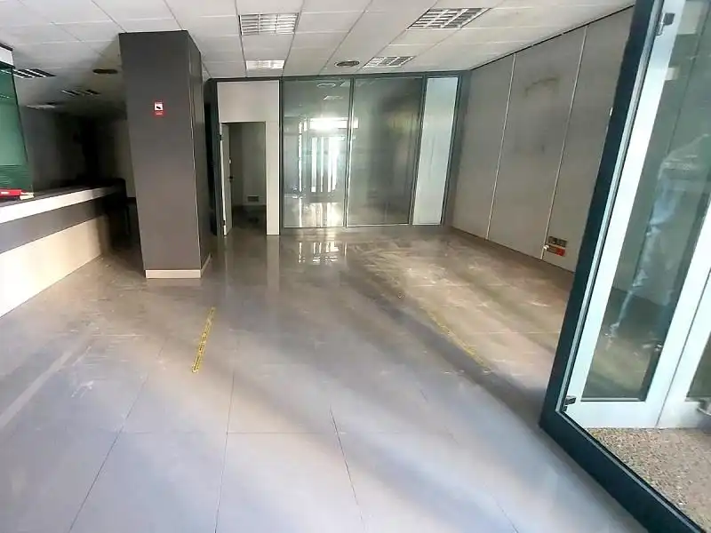 Local comercial en venda a El Ejido Ciudad, imagen 2