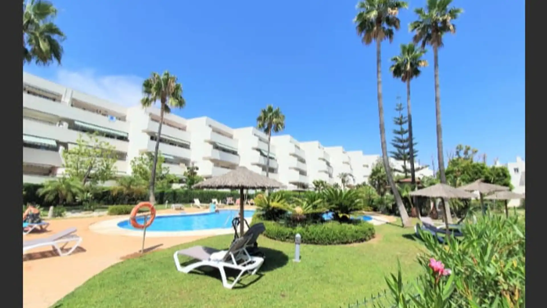 Vista exterior de Piso de alquiler en Marbella con Amueblado y Se aceptan mascotas