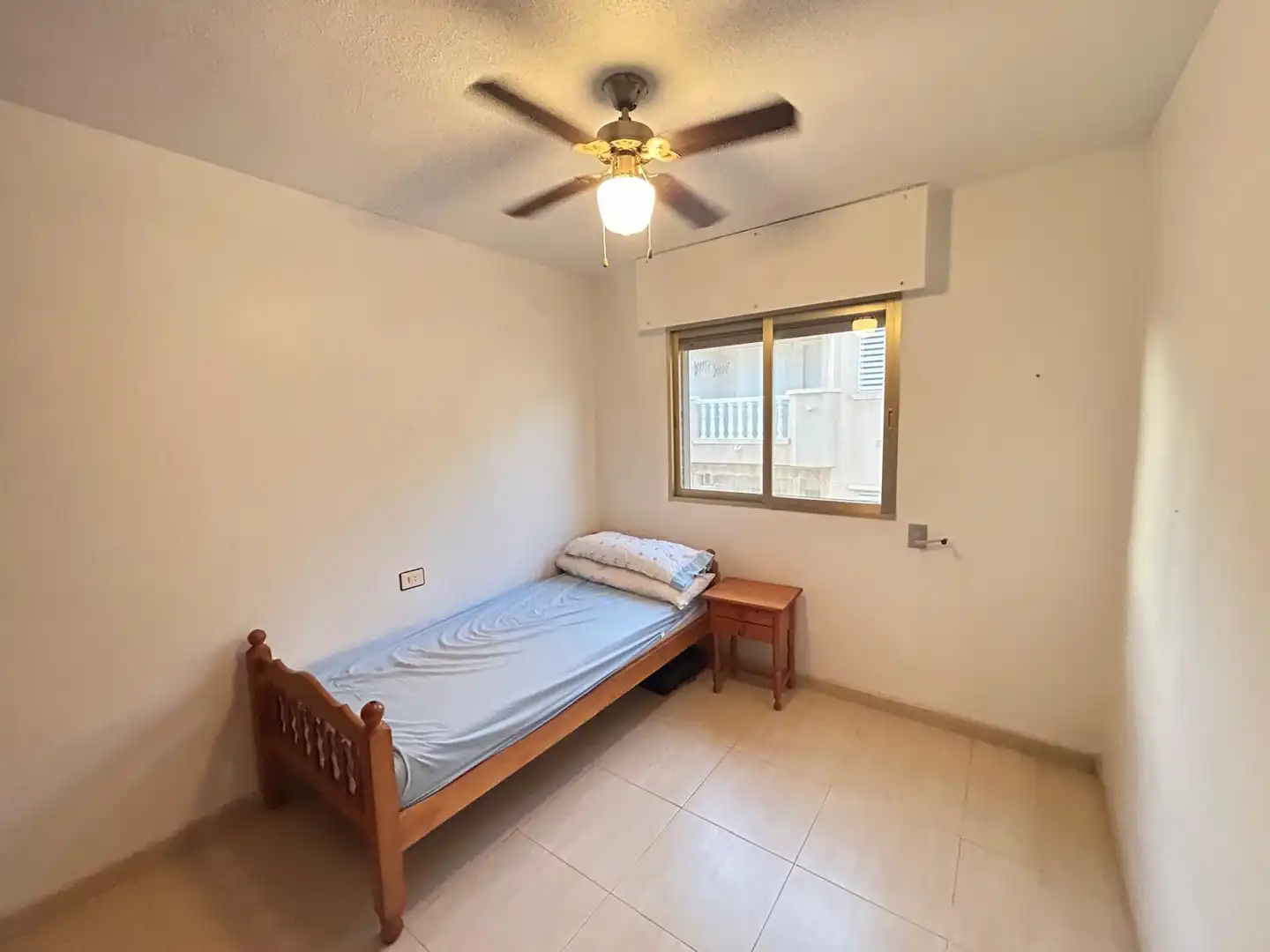 Schlafzimmer von Wohnung zum Verkauf in San Pedro del Pinatar mit Möbliert, Mikrowelle und Fernseher