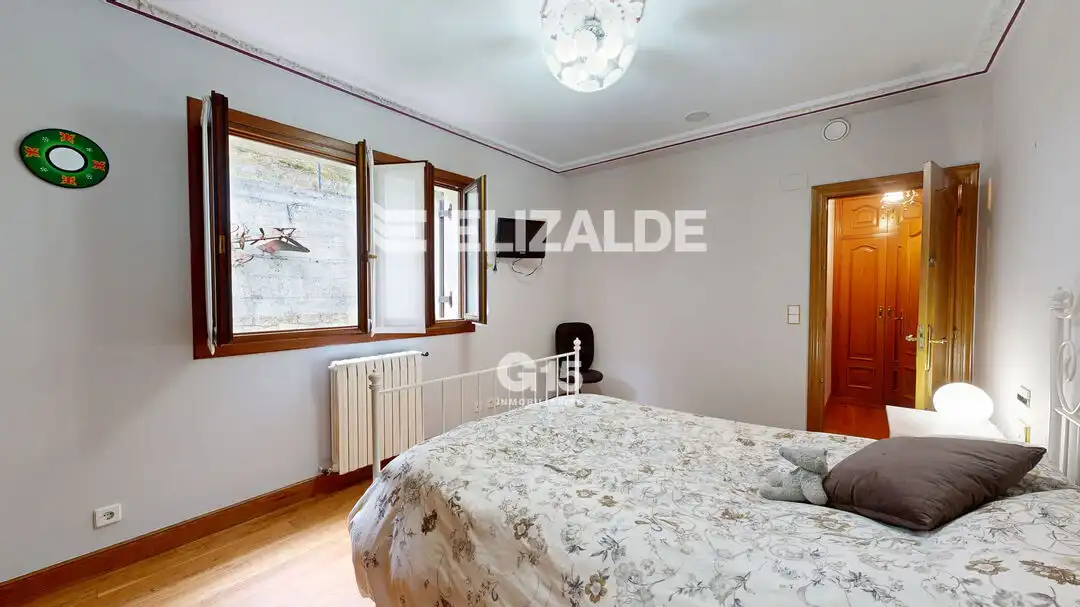Dormitori de Casa o xalet en venda en Hondarribia amb Calefacció, Jardí privat i Terrassa