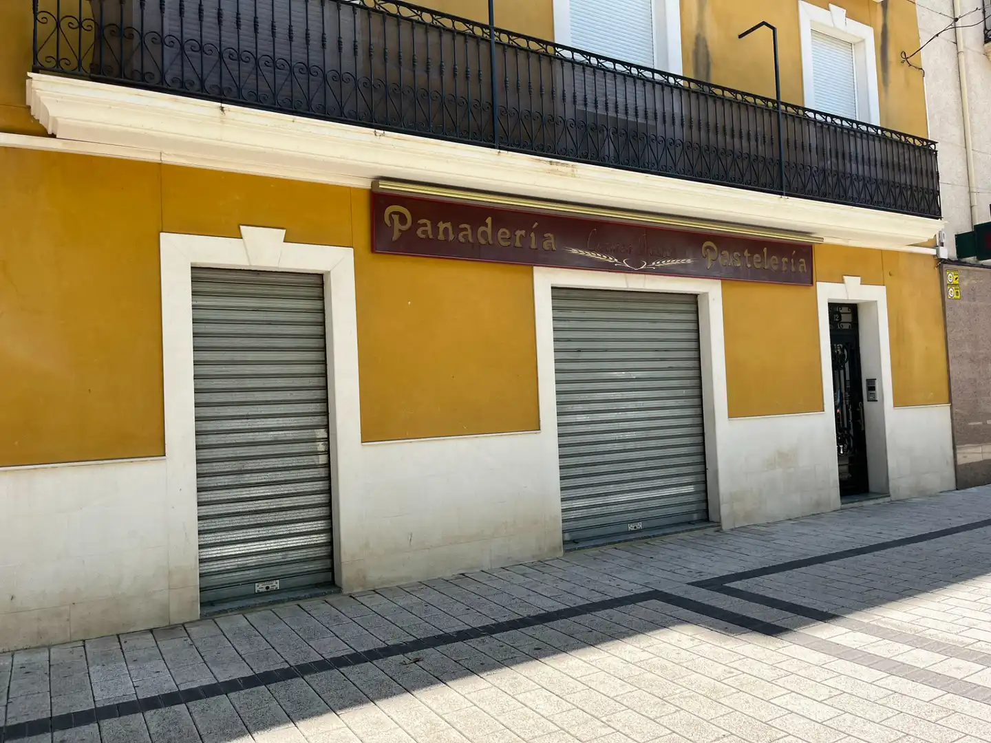 Gewerbefläche zum Verkauf in Avinguda Constitució 12, imagen 2