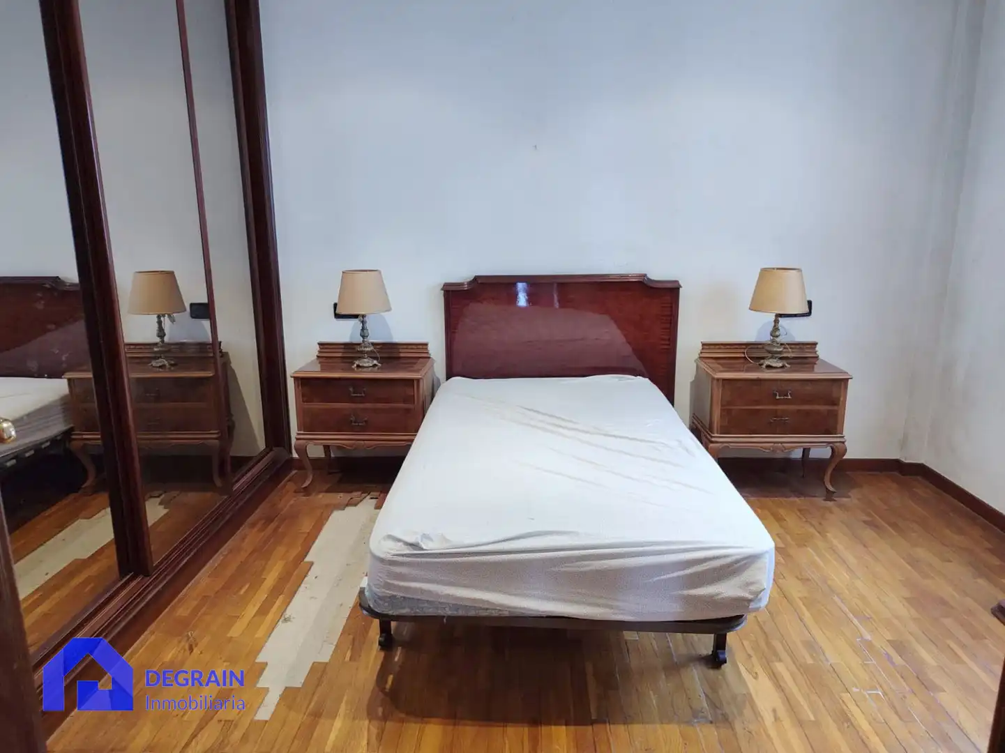 Schlafzimmer von Wohnung zum Verkauf in Oviedo  mit Heizung und Abstellraum