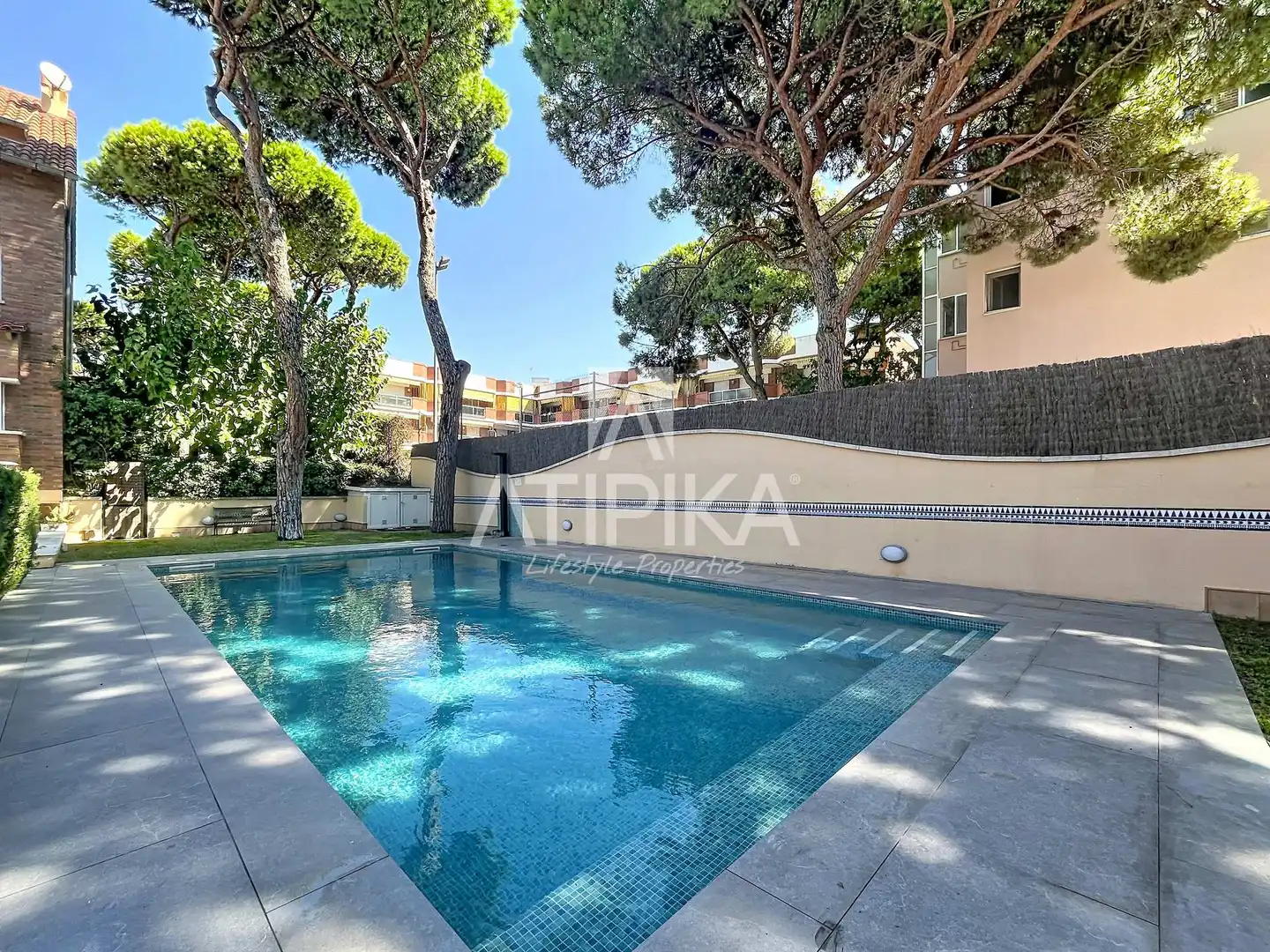 Außenansicht von Wohnung zur Miete in Castelldefels mit Klimaanlage, Heizung und Terrasse