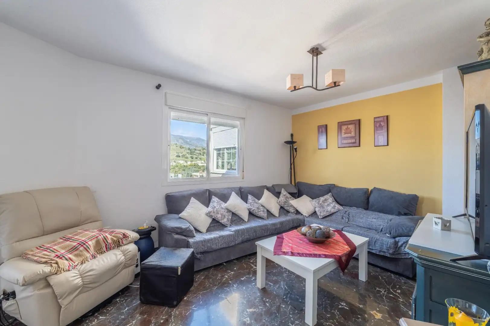 Living room of Houses for sale in Almuñécar