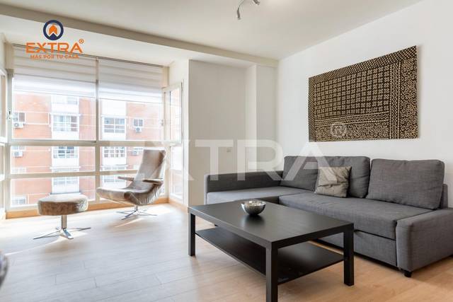 Piso en Alquiler en Calle María Tubau en Las Tablas