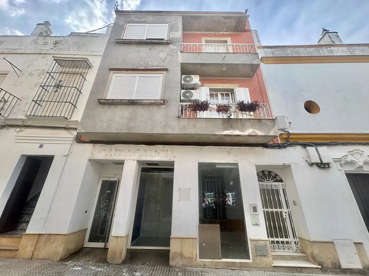 Außenansicht von Geschaftsraum zum Verkauf in Puerto Real mit Klimaanlage, Heizung und Parkett