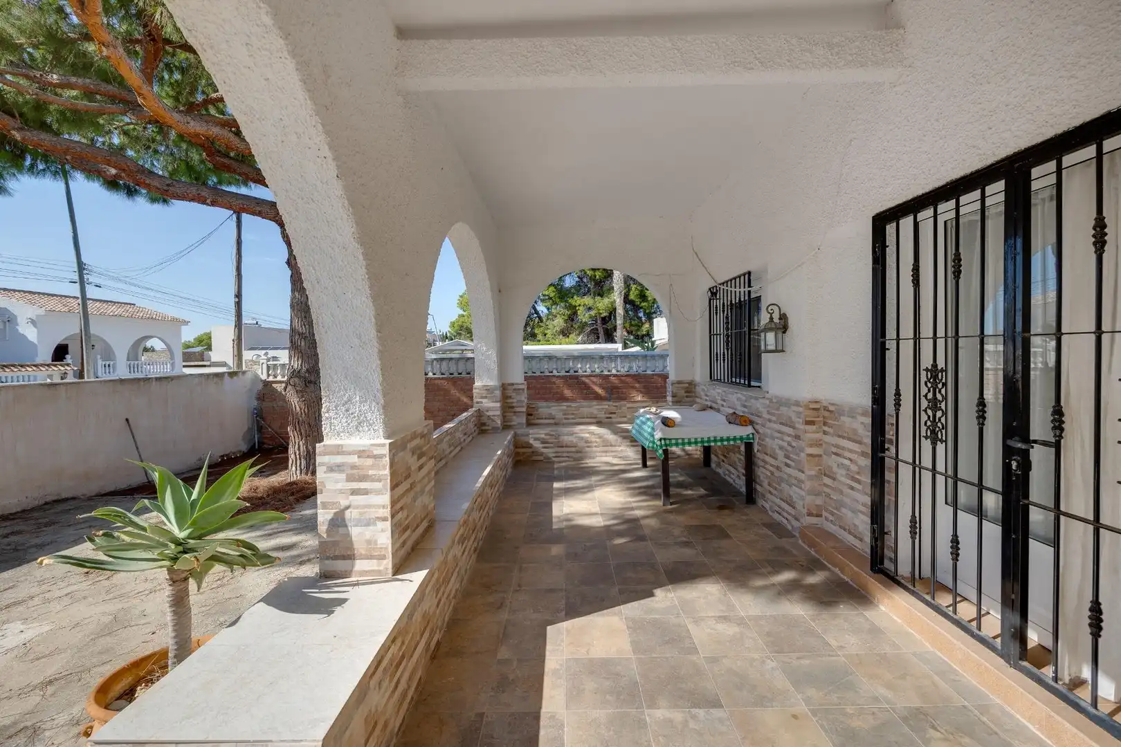 Terraza de Casa o chalet en venta en Torrevieja con Aire acondicionado, Jardín privado y Terraza