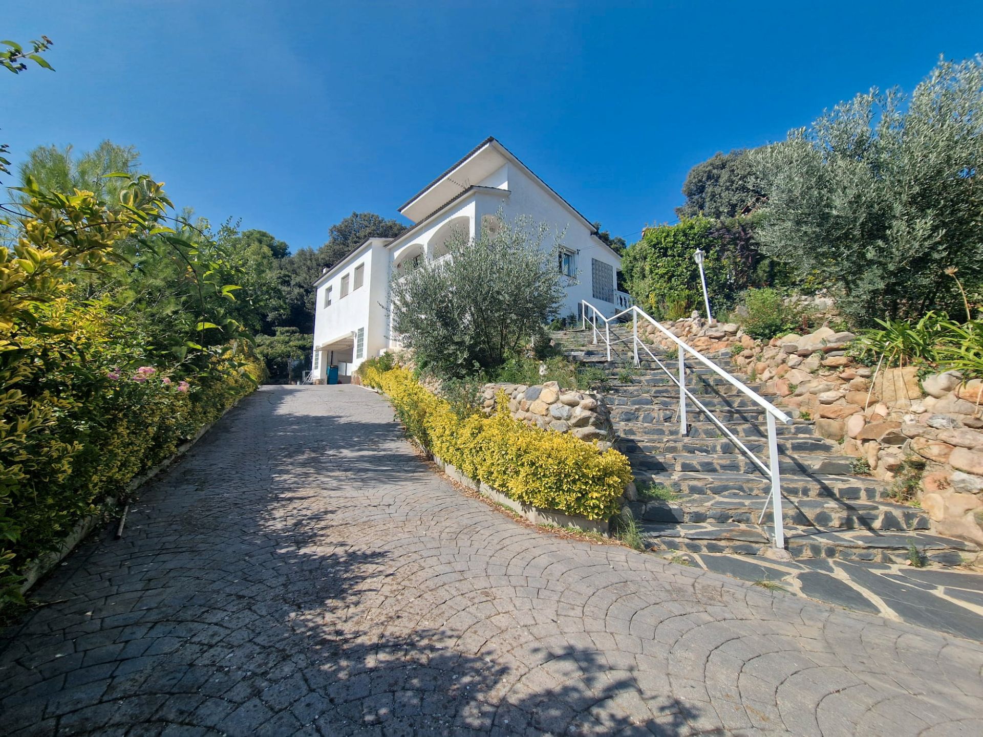 Vista exterior de Casa o xalet en venda en Cànoves I Samalús amb Aire condicionat, Calefacció i Jardí privat