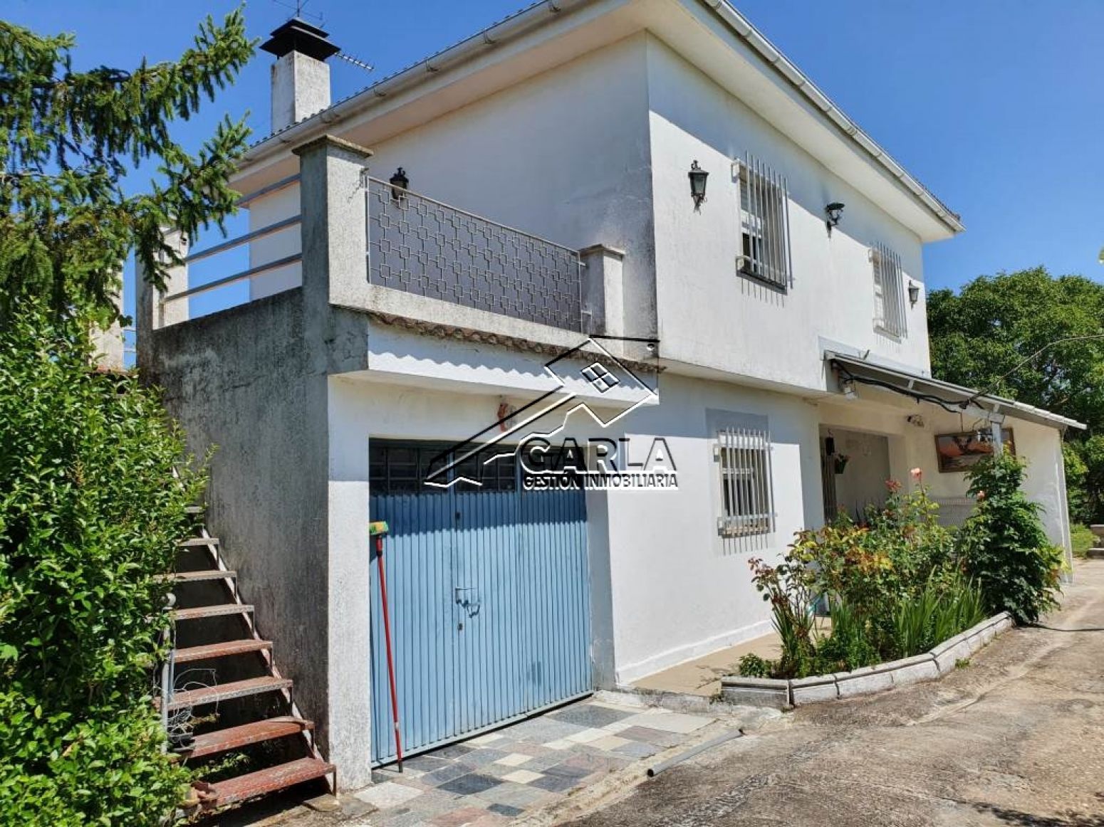 Exterior view of House or chalet for sale in Castellanos de Villiquera  with Private garden and Terrace