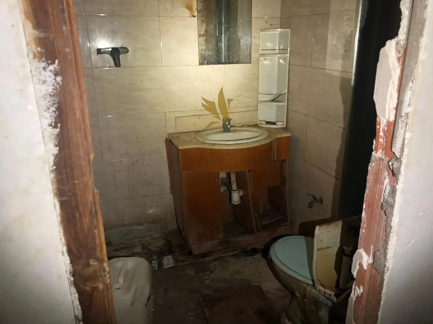 Bany de Local en venda en Población de Arroyo